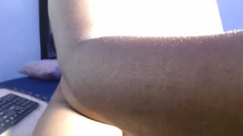 Snapshot of freakie_clit chatting on 6, 1, 2025 pandora online show from 6, 1, 2025