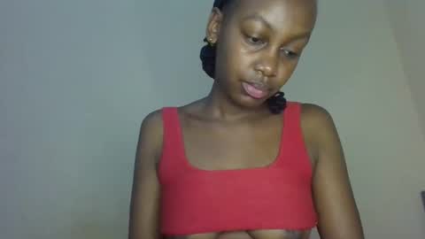 Snapshot of freaky_beauty chatting on 26, 5, 2026 freaky_beauty online show from 26, 5, 2026