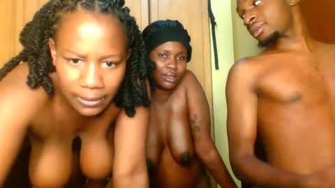 freakyg292511 online show from 4, 12, 2025