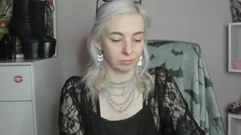 Snapshot of freeanne chatting on 7, 7, 2026 Anne online show from 7, 7, 2026