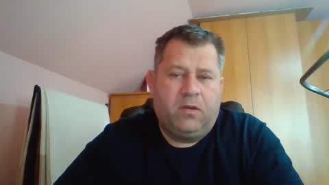 Snapshot of freeboy80180 chatting on 8, 12, 2024 freeboy80180 online show from 8, 12, 2024