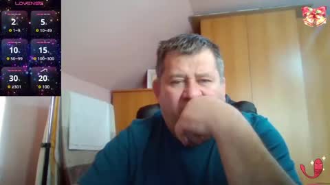 Snapshot of freeboy80180 chatting on 13, 1, 2025 freeboy80180 online show from 13, 1, 2025