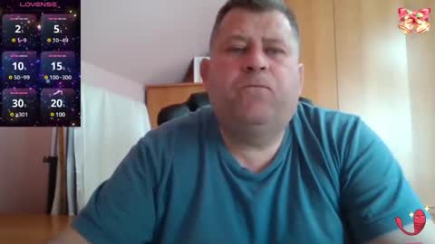 Snapshot of freeboy80180 chatting on 4, 3, 2025 freeboy80180 online show from 4, 3, 2025