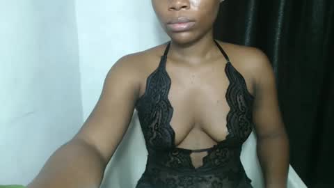 frekkymorelle online show from 5, 2, 2025