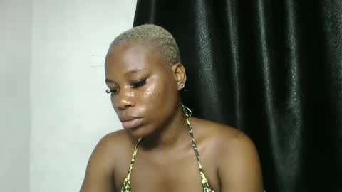 frekkymorelle online show from 28, 2, 2025