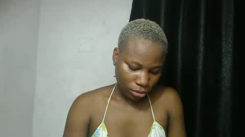 frekkymorelle online show from 12, 3, 2025