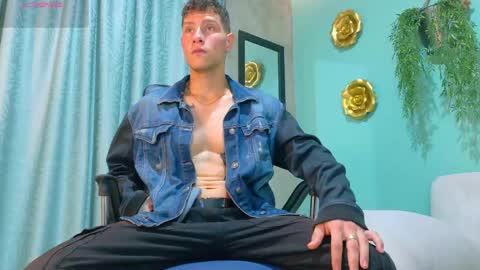 Snapshot of french_sexx chatting on 3, 5, 2026 Xavier online show from 3, 5, 2026