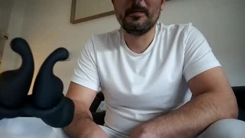 Horny french hard online show from 20, 2, 2025