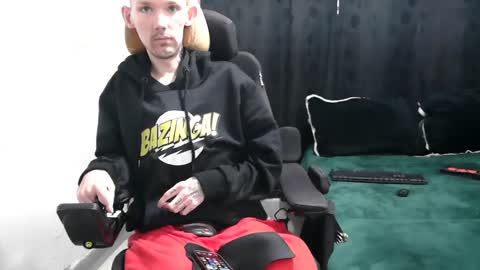 Snapshot of frenchroulette chatting on 6, 3, 2025 Thomas y Sophia online show from 6, 3, 2025