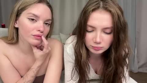Snapshot of frenzyfoxs chatting on 27, 5, 2026 Jason and Sonya online show from 27, 5, 2026