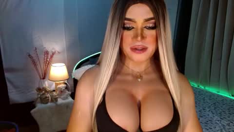Miss Frea  online show from 17, 10, 2025