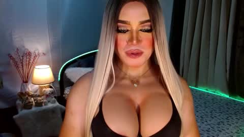 Miss Frea  online show from 23, 10, 2025