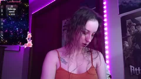 Snapshot of freythegemini chatting on 1, 10, 2025 FreyaTheGemini online show from 1, 10, 2025