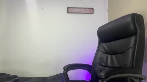 freyva_ online show from 8, 3, 2026