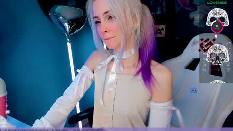 Frida A boost to fortune for the one who gives a thumbs up and a bonus lucky for those who support me by joining the fanclub online show from 24, 1, 2025