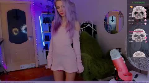 Frida A boost to fortune for the one who gives a thumbs up and a bonus lucky for those who support me by joining the fanclub online show from 10, 11, 2025