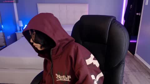 frida_lassi_ online show from 22, 1, 2025