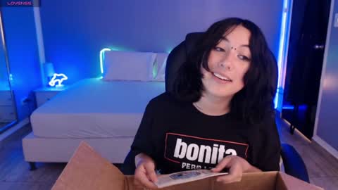 frida_lassi_ online show from 29, 1, 2025