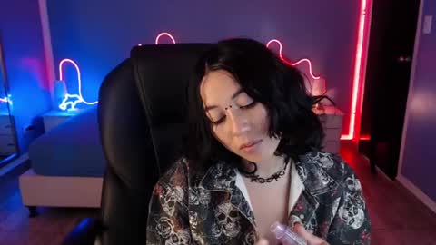 frida_lassi_ online show from 10, 2, 2025