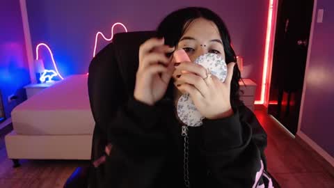 frida_lassi_ online show from 11, 2, 2025