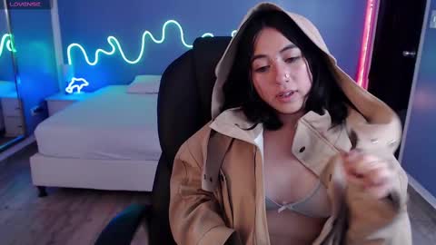 frida_lassi_ online show from 25, 2, 2025