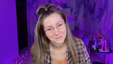 Snapshot of fridatander chatting on 2, 1, 2025 Frida Tander online show from 2, 1, 2025