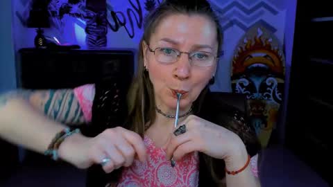 Snapshot of fridatander chatting on 28, 2, 2025 Frida Tander online show from 28, 2, 2025