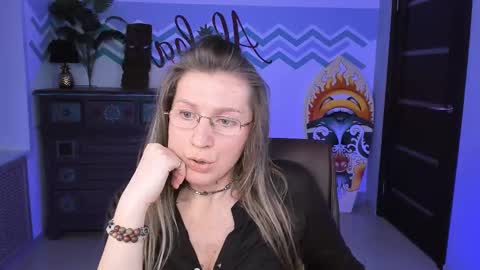 Snapshot of fridatander chatting on 8, 3, 2025 Frida Tander online show from 8, 3, 2025