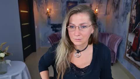 Snapshot of fridatander chatting on 11, 9, 2025 Frida Tander online show from 11, 9, 2025