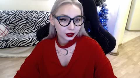 Snapshot of fromsun_forsoul chatting on 25, 12, 2024 Lilith online show from 25, 12, 2024