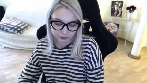 Snapshot of fromsun_forsoul chatting on 6, 2, 2025 Lilith online show from 6, 2, 2025