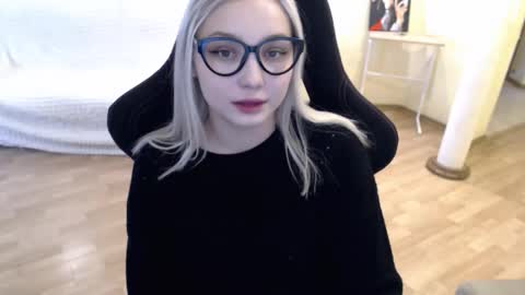 Snapshot of fromsun_forsoul chatting on 17, 2, 2025 Lilith online show from 17, 2, 2025