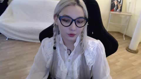 Snapshot of fromsun_forsoul chatting on 19, 2, 2025 Lilith online show from 19, 2, 2025