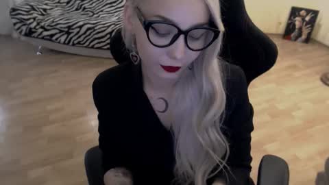 Snapshot of fromsun_forsoul chatting on 18, 9, 2025 Lilith online show from 18, 9, 2025