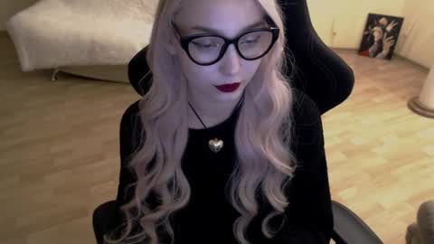 Snapshot of fromsun_forsoul chatting on 2, 10, 2025 Lilith online show from 2, 10, 2025