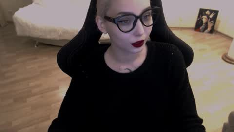Snapshot of fromsun_forsoul chatting on 6, 10, 2025 Lilith online show from 6, 10, 2025