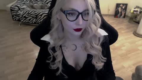 Snapshot of fromsun_forsoul chatting on 7, 11, 2025 Lilith online show from 7, 11, 2025