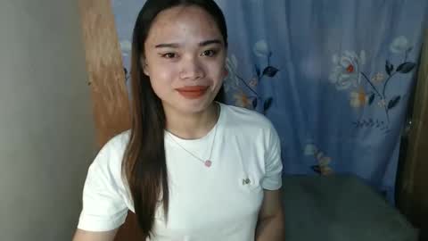 Snapshot of fuchsia_love chatting on 21, 9, 2025 HI IM RONA DONT FORGET GIVE ME THUMBS UP AND JOIN TO MY FANCLUB online show from 21, 9, 2025