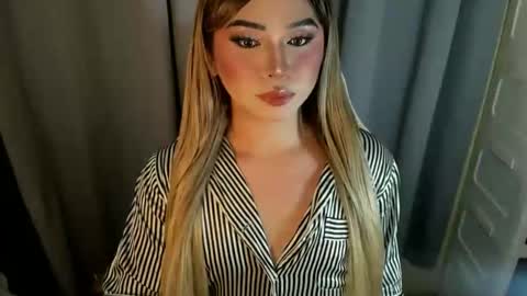 Snapshot of fuckdoll_rain chatting on 1, 5, 2026 R A I N M O R A L E S G M A I L . C O M online show from 1, 5, 2026