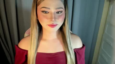 Snapshot of fuckdoll_rain chatting on 27, 5, 2026 R A I N M O R A L E S G M A I L . C O M online show from 27, 5, 2026