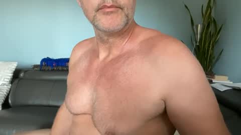 Snapshot of fuertecock chatting on 17, 6, 2026 Gregorio online show from 17, 6, 2026