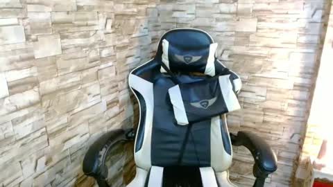 Japanese x Filipina online show from 28, 2, 2025