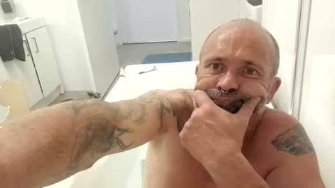 fukmelivenow online show from 15, 10, 2025