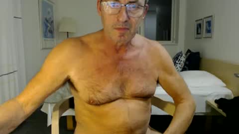 Snapshot of fuldaflyst4 chatting on 3, 11, 2025 fuldaflyst4 online show from 3, 11, 2025