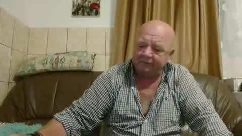 Snapshot of fullballs6 chatting on 19, 9, 2025 fullballs6 online show from 19, 9, 2025