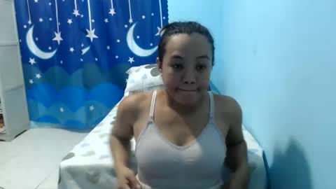 Snapshot of funluvnpinay4u chatting on 22, 4, 2026 MAE online show from 22, 4, 2026