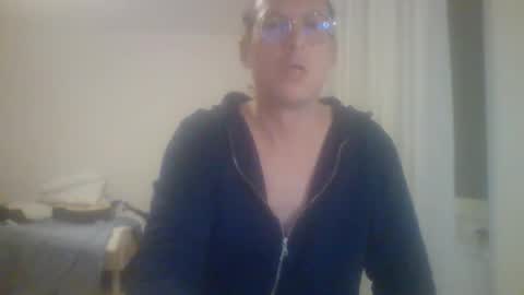 Snapshot of funneltunnel chatting on 19, 4, 2026 funneltunnel online show from 19, 4, 2026