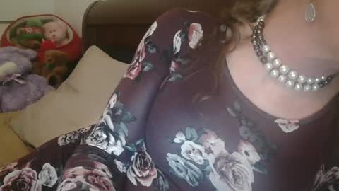 Jessie Love online show from 28, 2, 2025