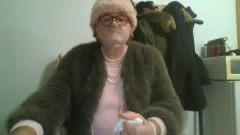Snapshot of fursdany chatting on 14, 1, 2026 Dany online show from 14, 1, 2026