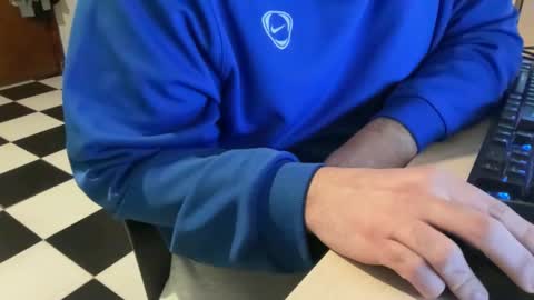 fuzitzu2 online show from 11, 2, 2025